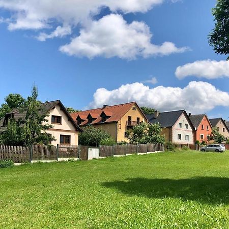 Ferienwohnung Fox Hostka  Exterior foto