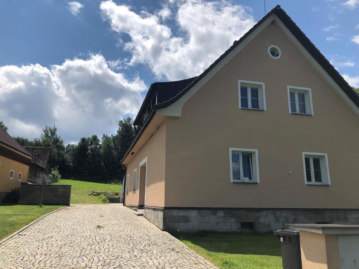 Ferienwohnung Fox Hostka  Exterior foto